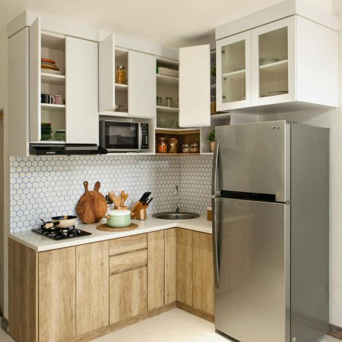 pexels-hakimsatoso-5556179